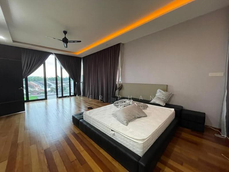 Bungalow House for Sale in Subang Jaya (Selangor) - Roger Phang - Bedroom - PropertyGuru.com.my