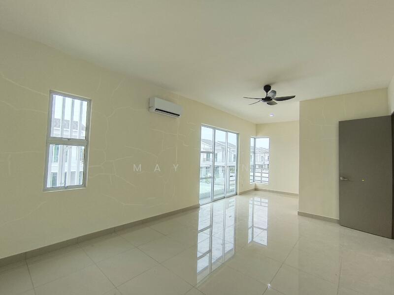 Rumah Berkembar untuk Dijual di Nibong Tebal (Penang) - May Tan - Living Room - PropertyGuru.com.my