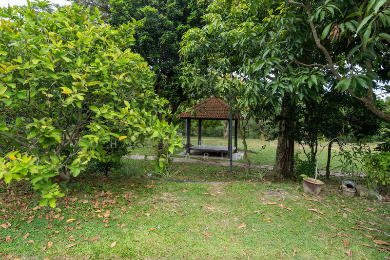 2-storey Terraced House for Sale in Puncak Bestari (Puncak Alam) - Mohd Yunos Bin A.Karim - Garden - PropertyGuru.com.my