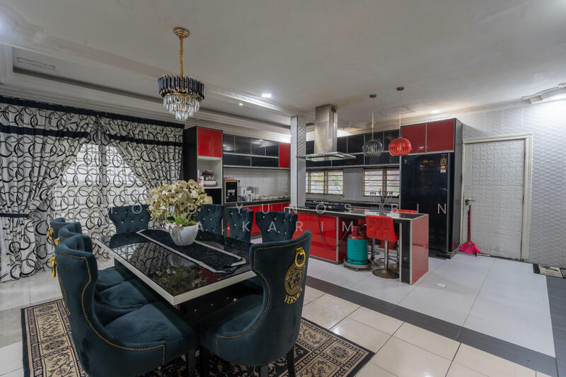 2-storey Terraced House for Sale in Puncak Bestari (Puncak Alam) - Mohd Yunos Bin A.Karim - Kitchen - PropertyGuru.com.my