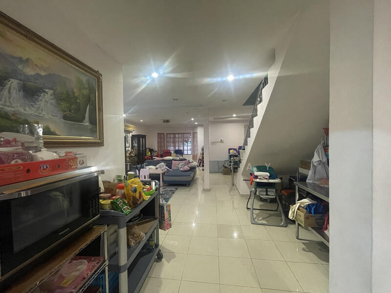 Rumah Teres untuk Dijual di Taman Desa Aman (Cheras) - Steven Tay - Living Room - PropertyGuru.com.my