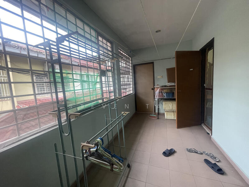 Rumah Teres untuk Dijual di Taman Desa Aman (Cheras) - Steven Tay - Balcony - PropertyGuru.com.my