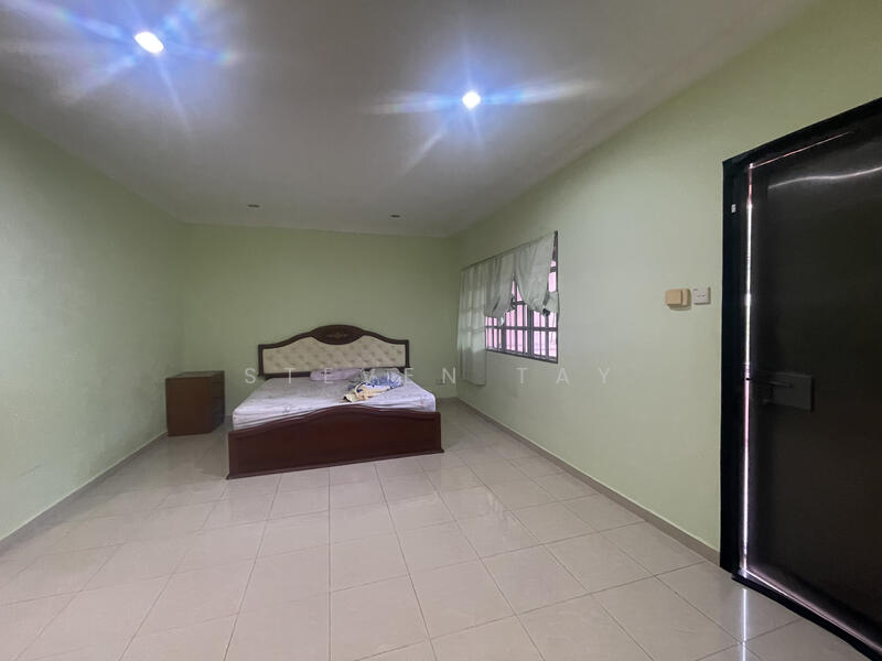 Rumah Teres untuk Dijual di Taman Desa Aman (Cheras) - Steven Tay - Bedroom - PropertyGuru.com.my
