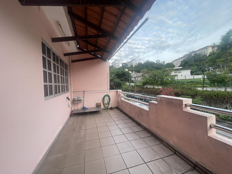 Rumah Teres untuk Dijual di Taman Desa Aman (Cheras) - Steven Tay - Balcony - PropertyGuru.com.my