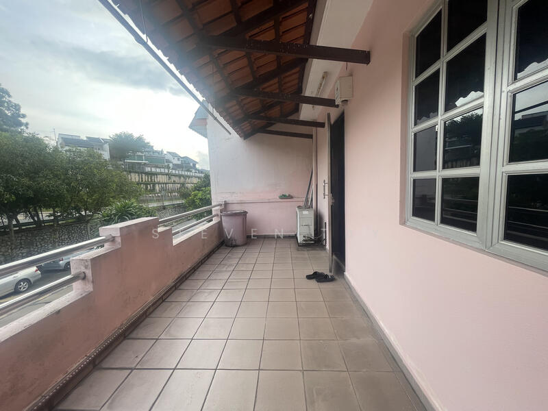 Rumah Teres untuk Dijual di Taman Desa Aman (Cheras) - Steven Tay - Balcony - PropertyGuru.com.my
