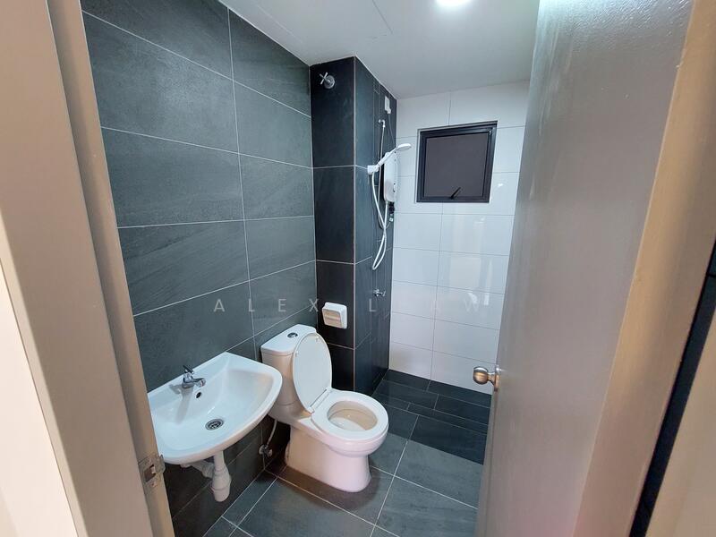Service Residence for Sale at Traders Garden @ Cheras Selatan - Alex Leaw - Bathroom - PropertyGuru.com.my