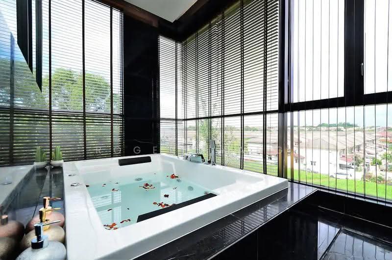 Bungalow House untuk Dijual di Subang Jaya (Selangor) - Roger Phang - Bathroom - PropertyGuru.com.my