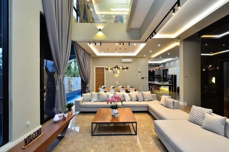 Bungalow House untuk Dijual di Subang Jaya (Selangor) - Roger Phang - Living Room - PropertyGuru.com.my