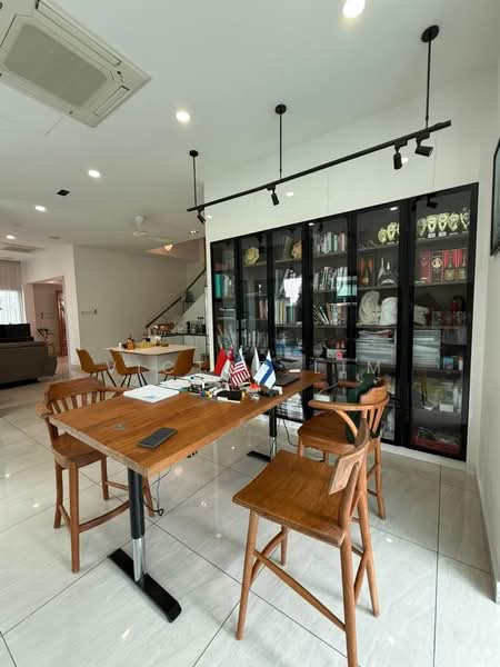 Semi-Detached House for Sale in Taman Molek (Johor Bahru) - Victor Lim - PropertyGuru.com.my
