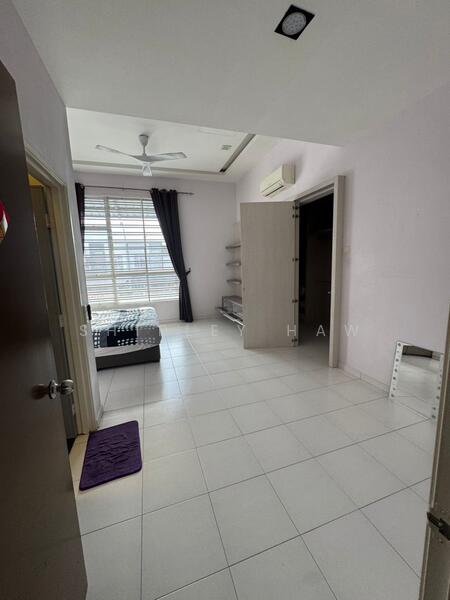 Untuk Disewa - Double Storey House @ Jalan Indah ,Bukit Indah