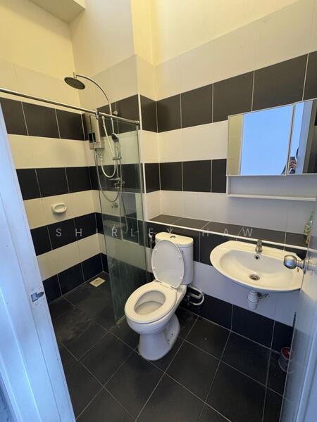 Untuk Disewa - Double Storey House @ Jalan Indah ,Bukit Indah