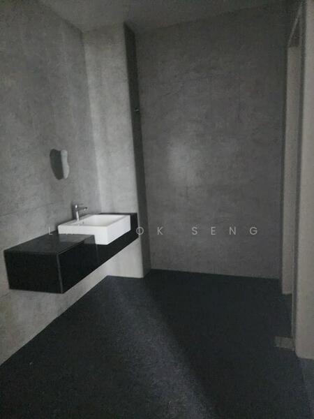 Cluster Factory for Rent in Eco Business Park 2 Senai (Senai) - Lai Kok Seng - Bathroom - PropertyGuru.com.my