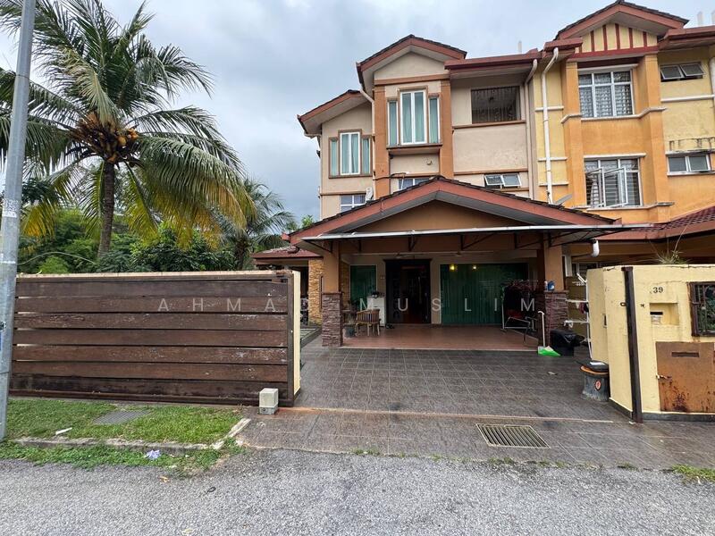Untuk Dijual - U5, Taman Subang Bestari