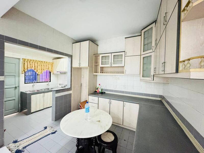 2-storey Terraced House for Sale in U5, Taman Subang Bestari (Shah Alam) - Ahmad Muslim - Kitchen - PropertyGuru.com.my