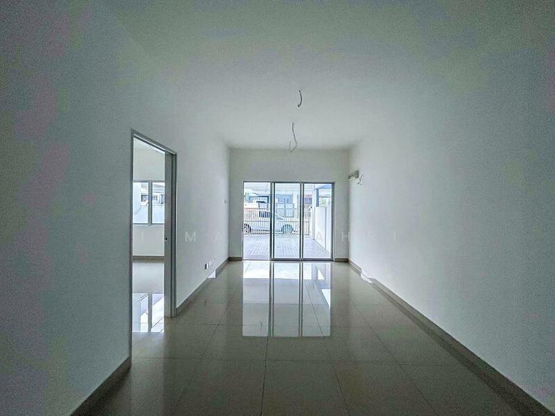 Albury 1 @ Mahkota Hills untuk Untuk Dijual - RM 350,000, Feb 2026 - Living Room - PropertyGuru.com.my