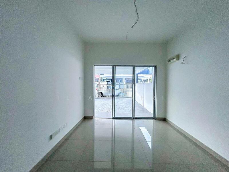 Albury 1 @ Mahkota Hills untuk Untuk Dijual - RM 350,000, Feb 2026 - Living Room - PropertyGuru.com.my