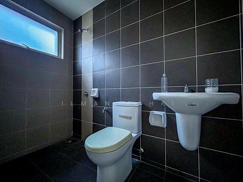 Albury 1 @ Mahkota Hills untuk Untuk Dijual - RM 350,000, Feb 2026 - Bathroom - PropertyGuru.com.my