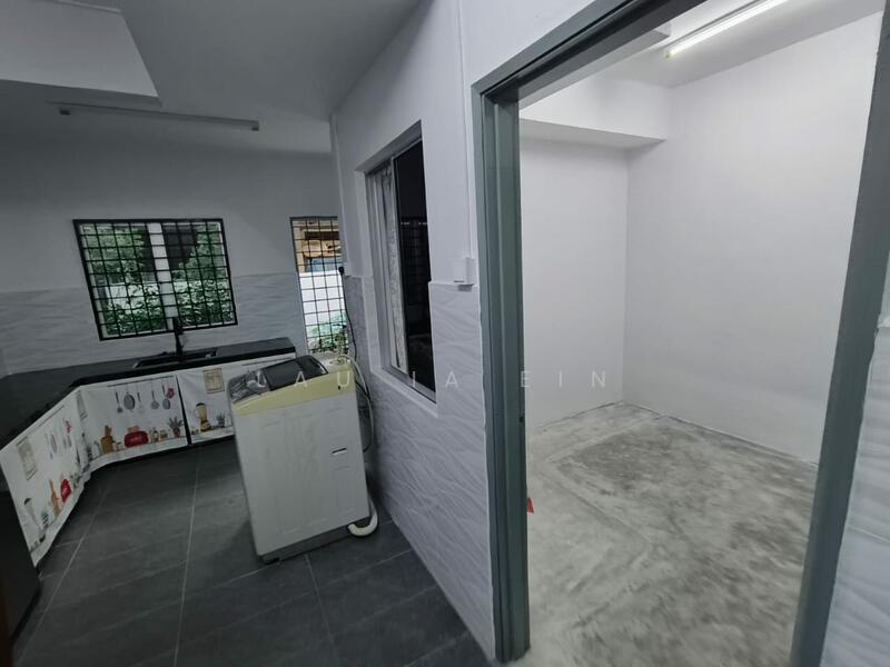 2-storey Terraced House for Rent in Rawang (Selangor) - Lau Ia Ein - Kitchen - PropertyGuru.com.my