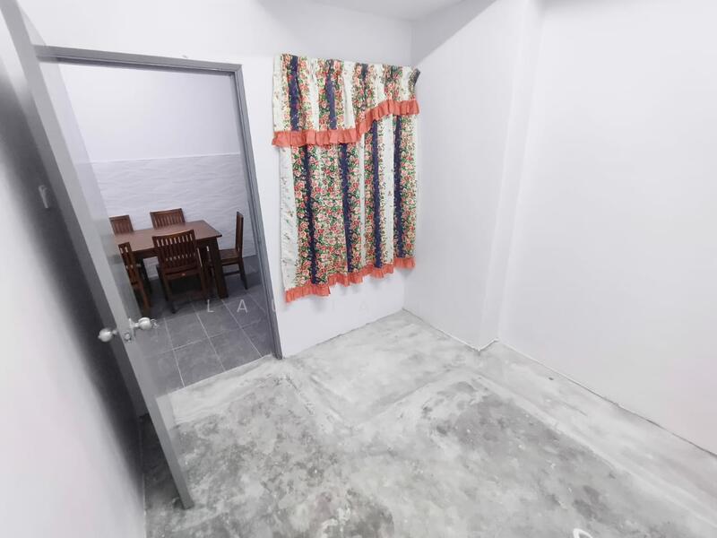 2-storey Terraced House for Rent in Rawang (Selangor) - Lau Ia Ein - Dining Room - PropertyGuru.com.my