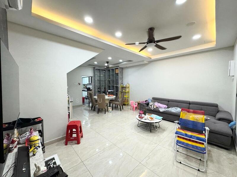 2-storey Terraced House for Sale in Taman Scientex Senai (Senai) - Shu Ying - Living Room - PropertyGuru.com.my