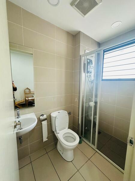 Terraced House for Sale in Kajang (Selangor) - Hakimi Akmal - Bathroom - PropertyGuru.com.my