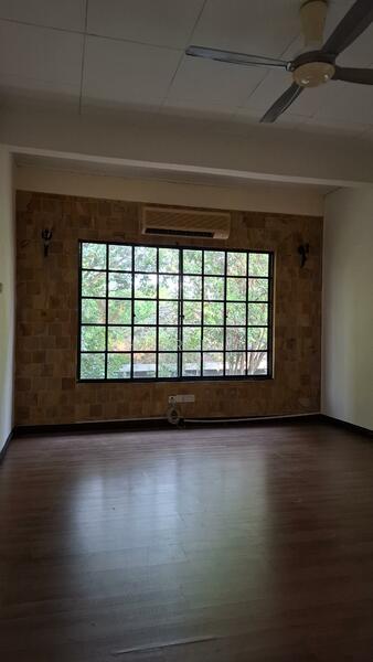 Bukit Jelutong untuk Untuk Dijual - RM 1,180,000, Mac 2026 - Living Room - PropertyGuru.com.my