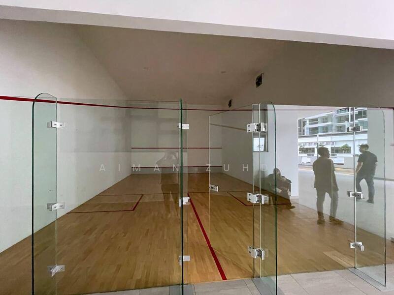 Squash room