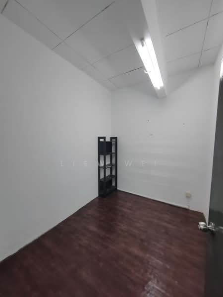 Kedai / Pejabat untuk Disewa di Taman Equine (Seri Kembangan) - Wei Liew - Interior - PropertyGuru.com.my