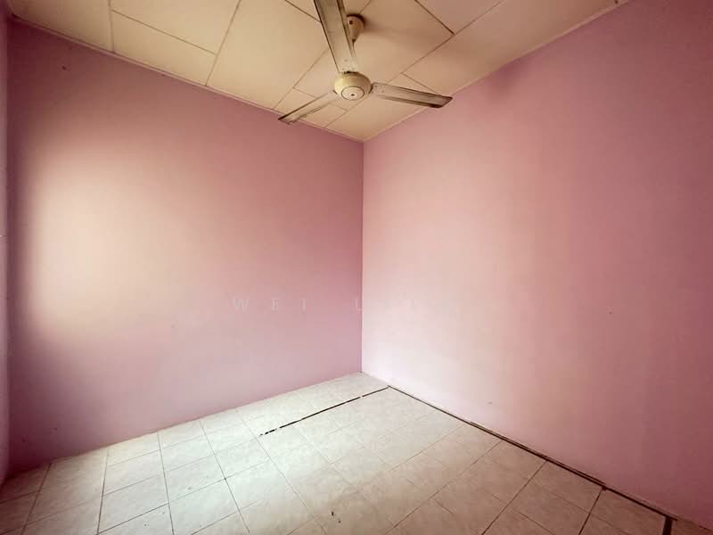 1-storey Terraced House for Sale in Taman Lestari Putra (Seri Kembangan) - Wei Liew - Interior - PropertyGuru.com.my