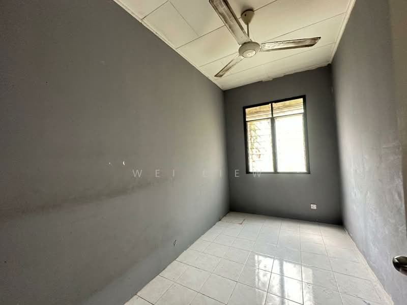 1-storey Terraced House for Sale in Taman Lestari Putra (Seri Kembangan) - Wei Liew - Interior - PropertyGuru.com.my
