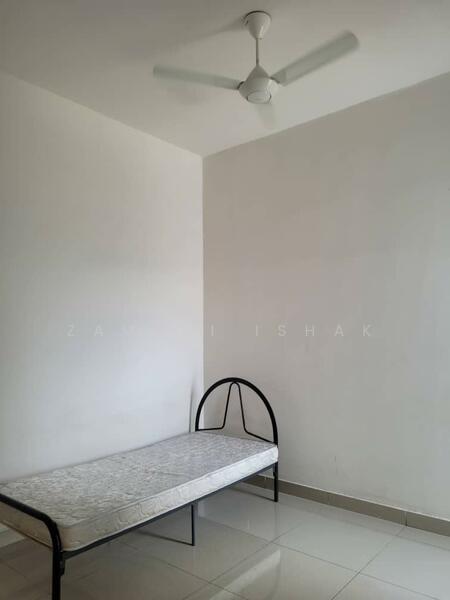 Kondominium untuk Dijual di Green Park Residence - Zamani Ishak - Bedroom - PropertyGuru.com.my