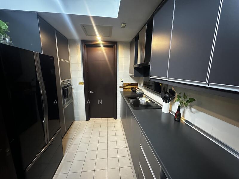 Condominium for Sale at Hampshire Residences - Aiman Samsul - Kitchen - PropertyGuru.com.my