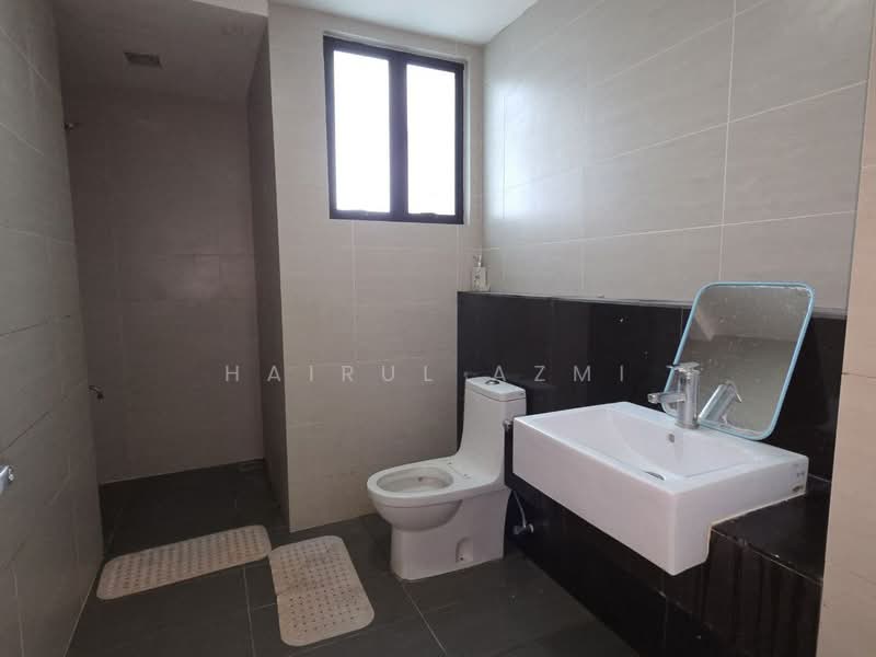 Zircona untuk Untuk Disewa - RM 3,000 /bulan, Mac 2026 - Bathroom - PropertyGuru.com.my