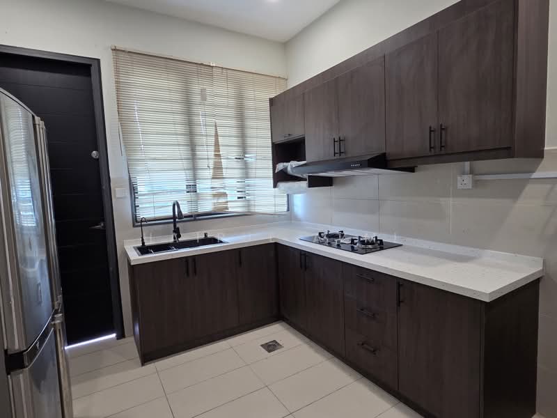 3-storey Terraced House for Rent in Alam Impian (Shah Alam) - Hairul Azmi - Kitchen - PropertyGuru.com.my