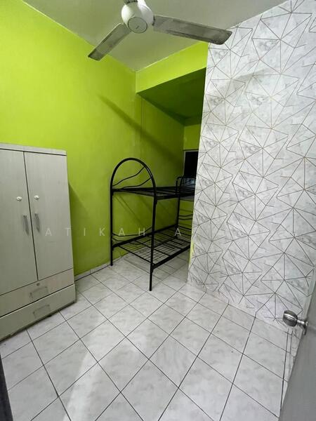 2-storey Terraced House for Sale in Taman Seri Mewah (Kajang) - Atikah Azman - Bedroom - PropertyGuru.com.my