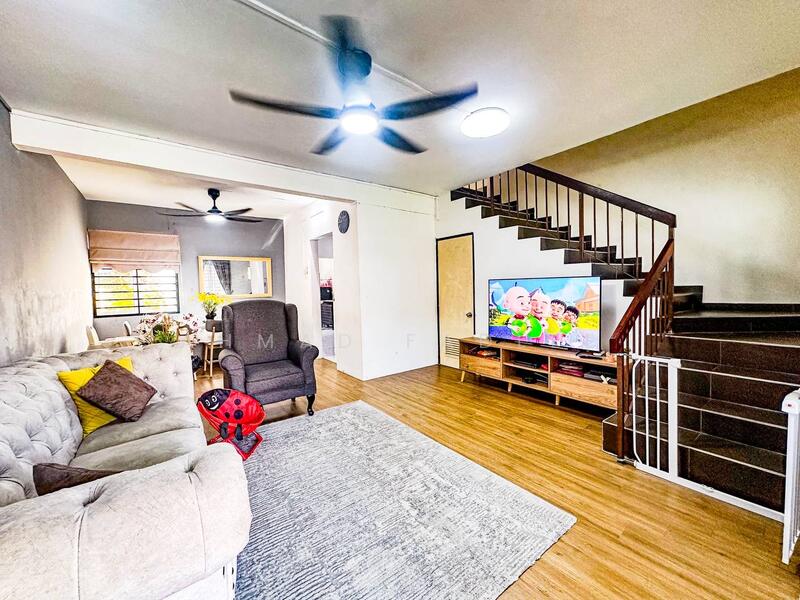 Rumah Teres 2 Tingkat untuk Dijual di Taman Sri Indah (Cheras) - Ahmad Fadlee - Living Room - PropertyGuru.com.my