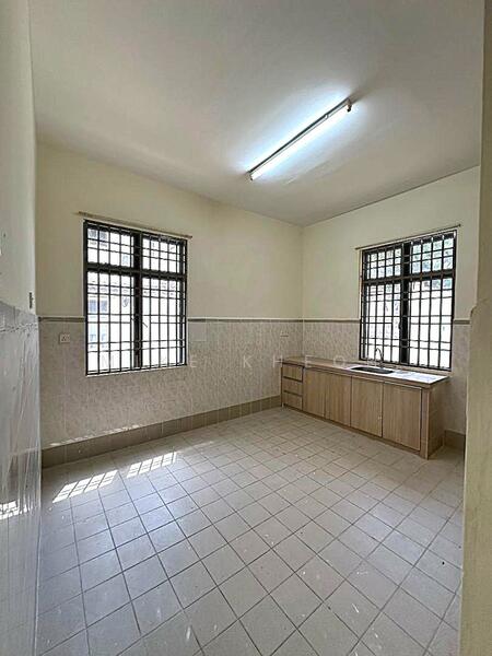 Semi-Detached House for Sale in Batu Ferringhi (Penang) - Mike Kheoh - Kitchen - PropertyGuru.com.my