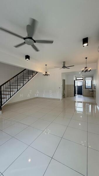 Rumah Teres 2 Tingkat untuk Dijual di Shah Alam (Selangor) - Zairul Hamedi Bin Zainal - Living Room - PropertyGuru.com.my