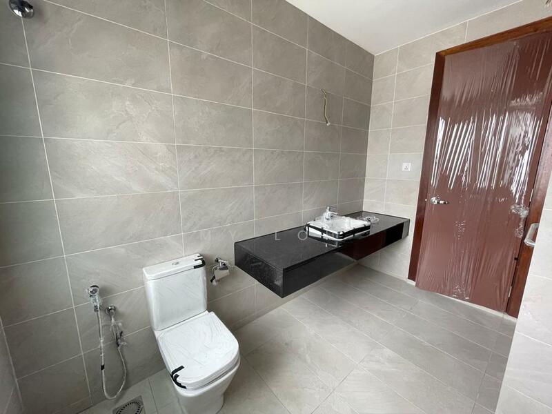 Semi-Detached House for Sale in Rawang (Selangor) - MY Loh - Bathroom - PropertyGuru.com.my