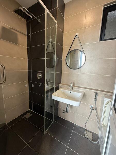 Service Residence for Sale at D'Pristine - Healer Lau - Bathroom - PropertyGuru.com.my