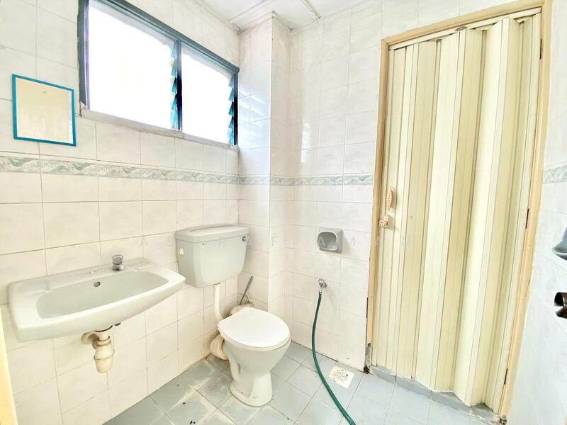 2-storey Terraced House for Sale in TAMAN PUCHONG UTAMA (Puchong) - Asyraf Aman - Bathroom - PropertyGuru.com.my