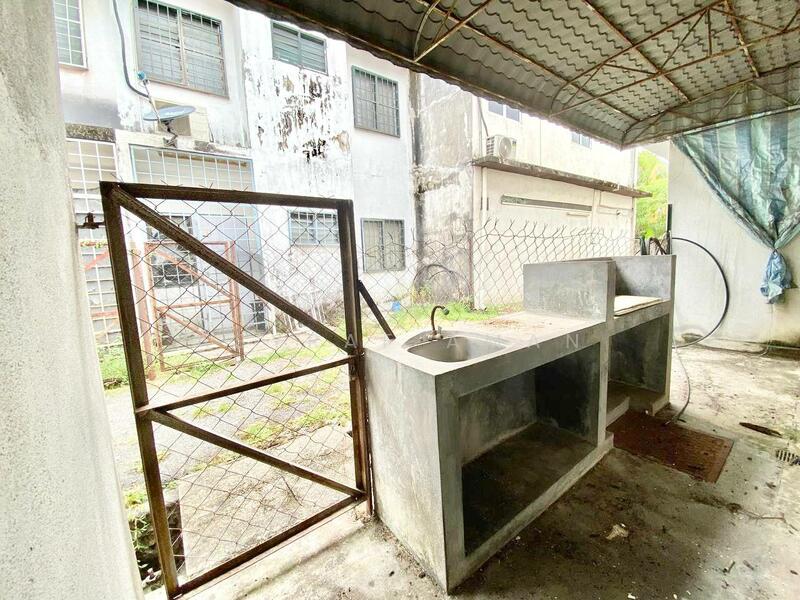 2-storey Terraced House for Sale in TAMAN PUCHONG UTAMA (Puchong) - Asyraf Aman - Exterior - PropertyGuru.com.my