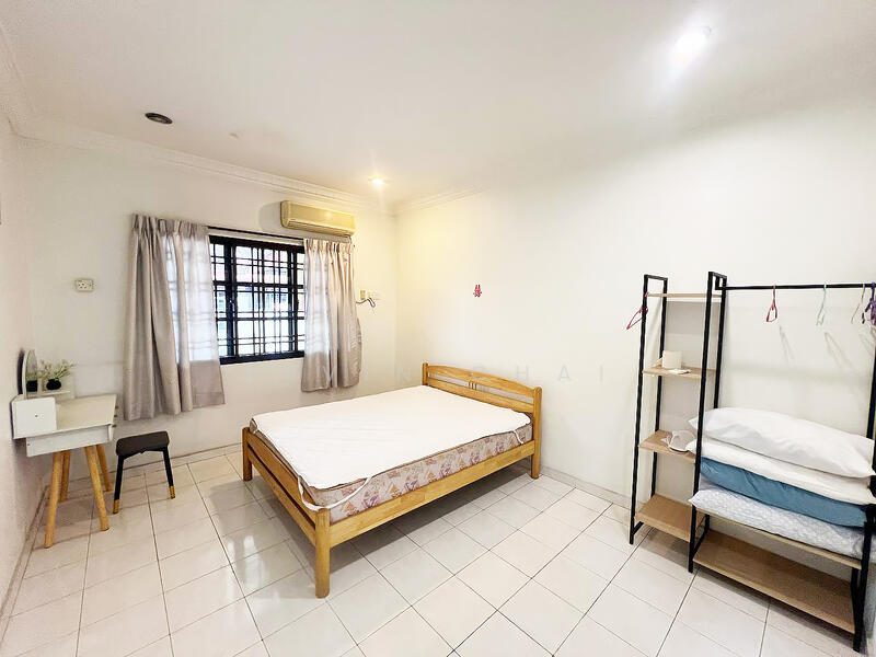 Rumah Teres 1 Tingkat untuk Dijual di Batu Gajah (Perak) - Kevin Chai - Master Bedroom - PropertyGuru.com.my