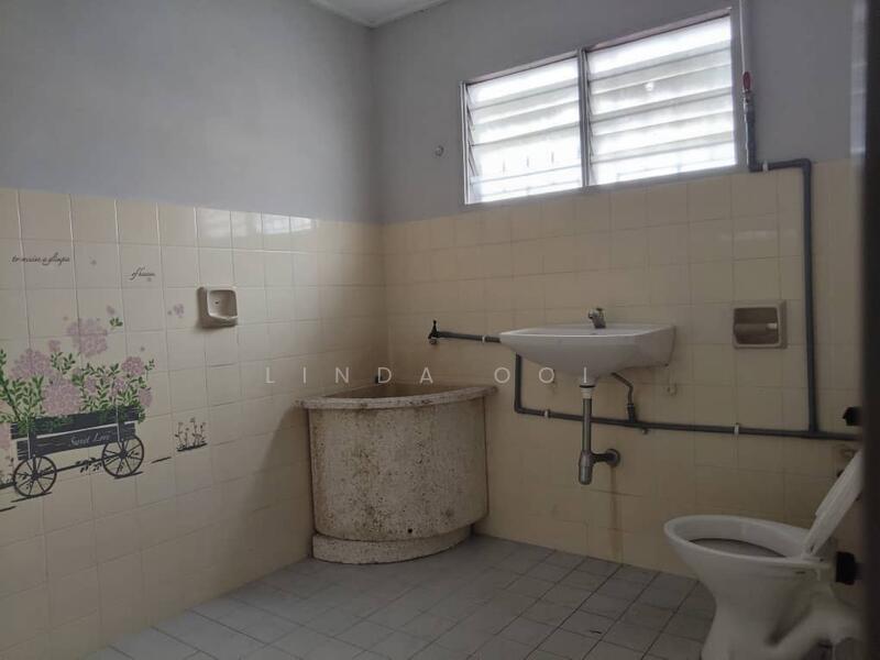 Rumah Teres 2-Tingkat untuk Dijual di Taman Koperasi Polis (Batu Caves) - Linda Ooi - Bathroom - PropertyGuru.com.my