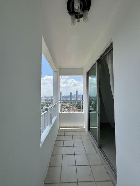 Kondominium untuk Disewa di Casa Tropicana - Max Tan - Balcony - PropertyGuru.com.my