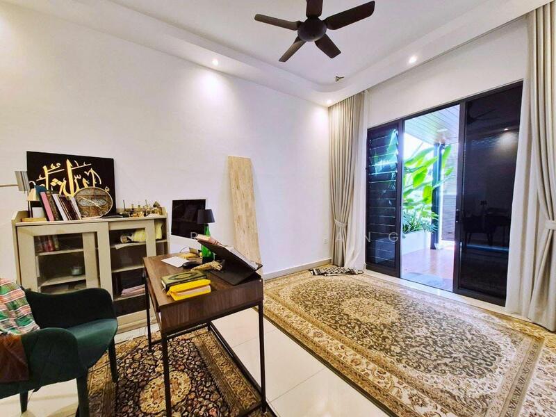 Semi-Detached House for Sale in Elmina (Shah Alam) - Derrick Ang - Study - PropertyGuru.com.my