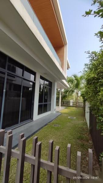 Semi-Detached House for Sale in Kota Kemuning (Shah Alam) - ET Cheah - Side View - PropertyGuru.com.my