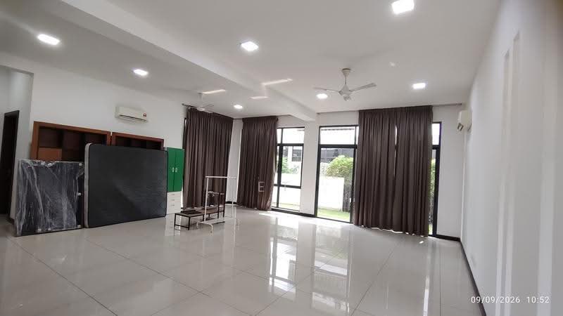 Semi-Detached House for Sale in Kota Kemuning (Shah Alam) - ET Cheah - Living Hall - PropertyGuru.com.my