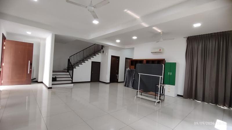 Semi-Detached House for Sale in Kota Kemuning (Shah Alam) - ET Cheah - Living Hall - PropertyGuru.com.my