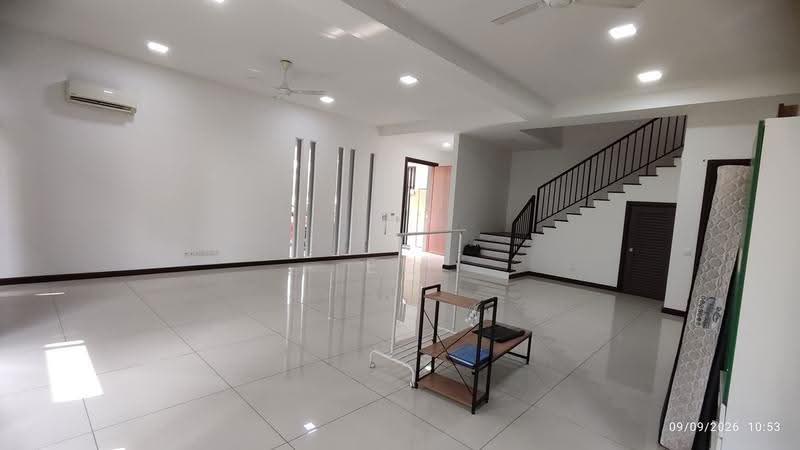 Semi-Detached House for Sale in Kota Kemuning (Shah Alam) - ET Cheah - Living Hall - PropertyGuru.com.my
